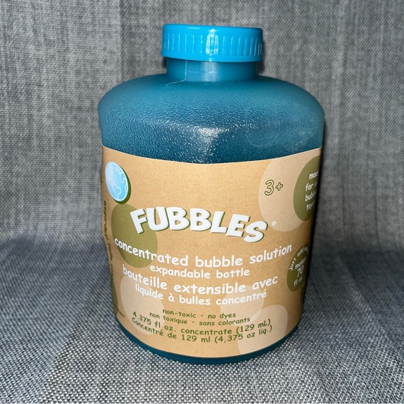 Fubbles 3 Bamboo Bubble Wands & Concentrated Bubble Solution Expandable Bottle - Picture 2 of 13